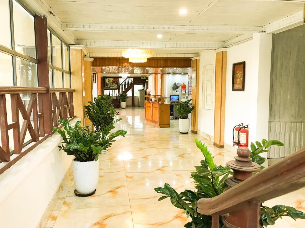 Vinh Gia Airport Lakeview Hostel ハノイ市 エクステリア 写真